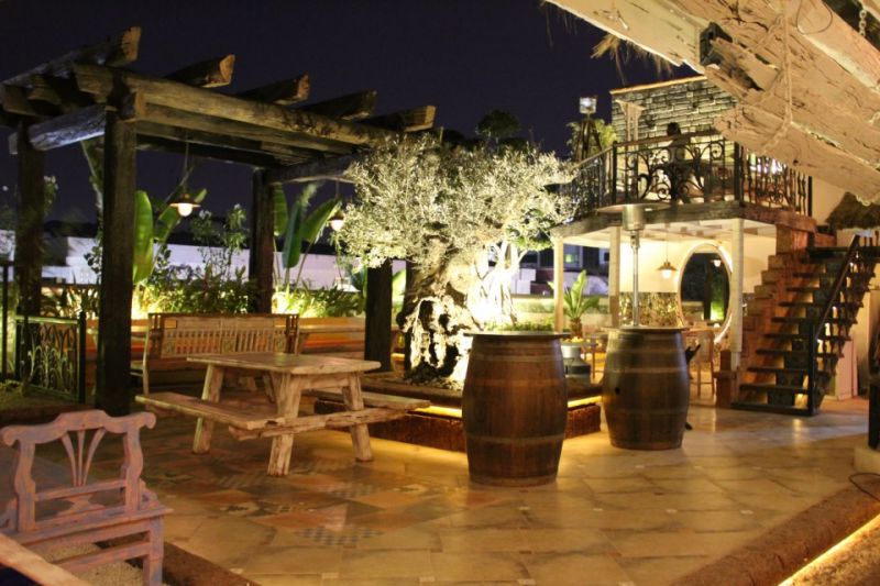 17 Rooftop Restaurants in Bangalore for the Perfect "Date Night"
