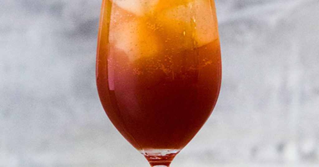 7 Perfect Champagne Cocktails To Make Your Sunday Brunch Boozy