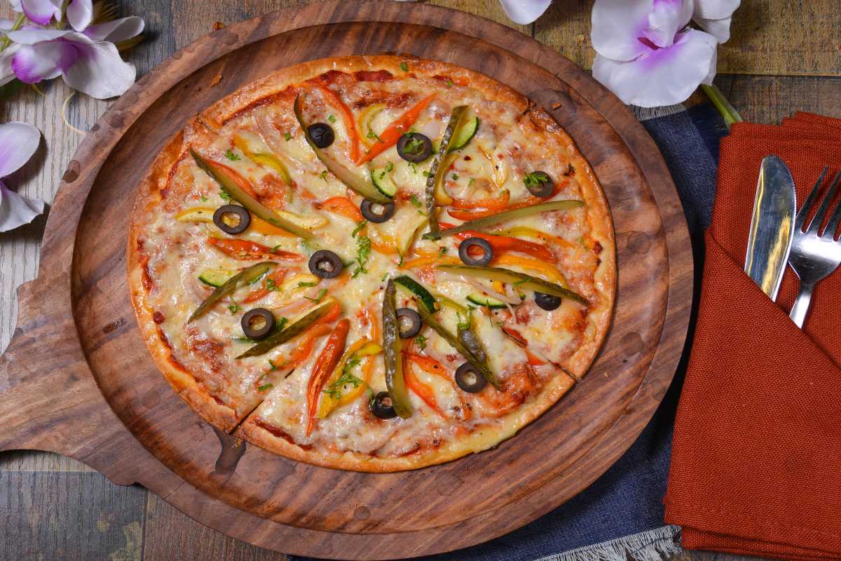 Gobble Up This Cray & Drool-Worthy Pizzas @ Mellow Garden & Let Your Foodie Soul Jump In Joy!
