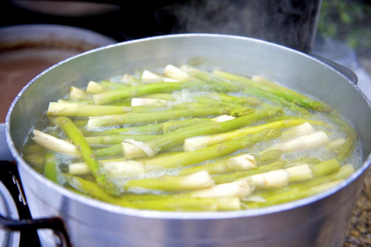 These Are the 5 Best Ways to Prepare Asparagus